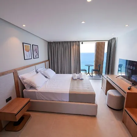 Sunrise 4* Qeparo