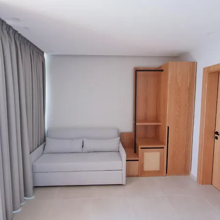 Hotel Sunrise Qeparo